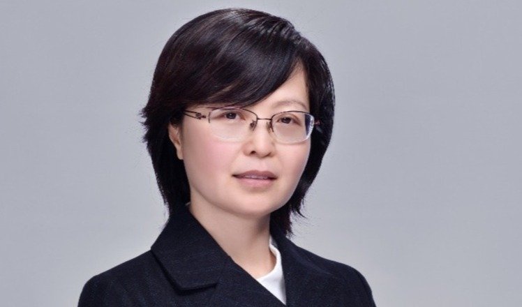 志愿者们首先以趣味互动提问切入